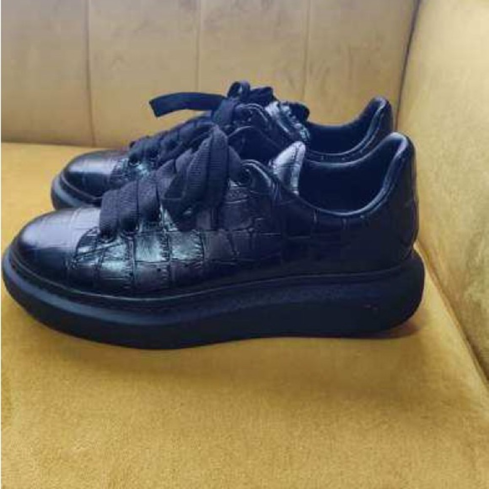 Alexander McQueen Black Chunky Platform Sneakers